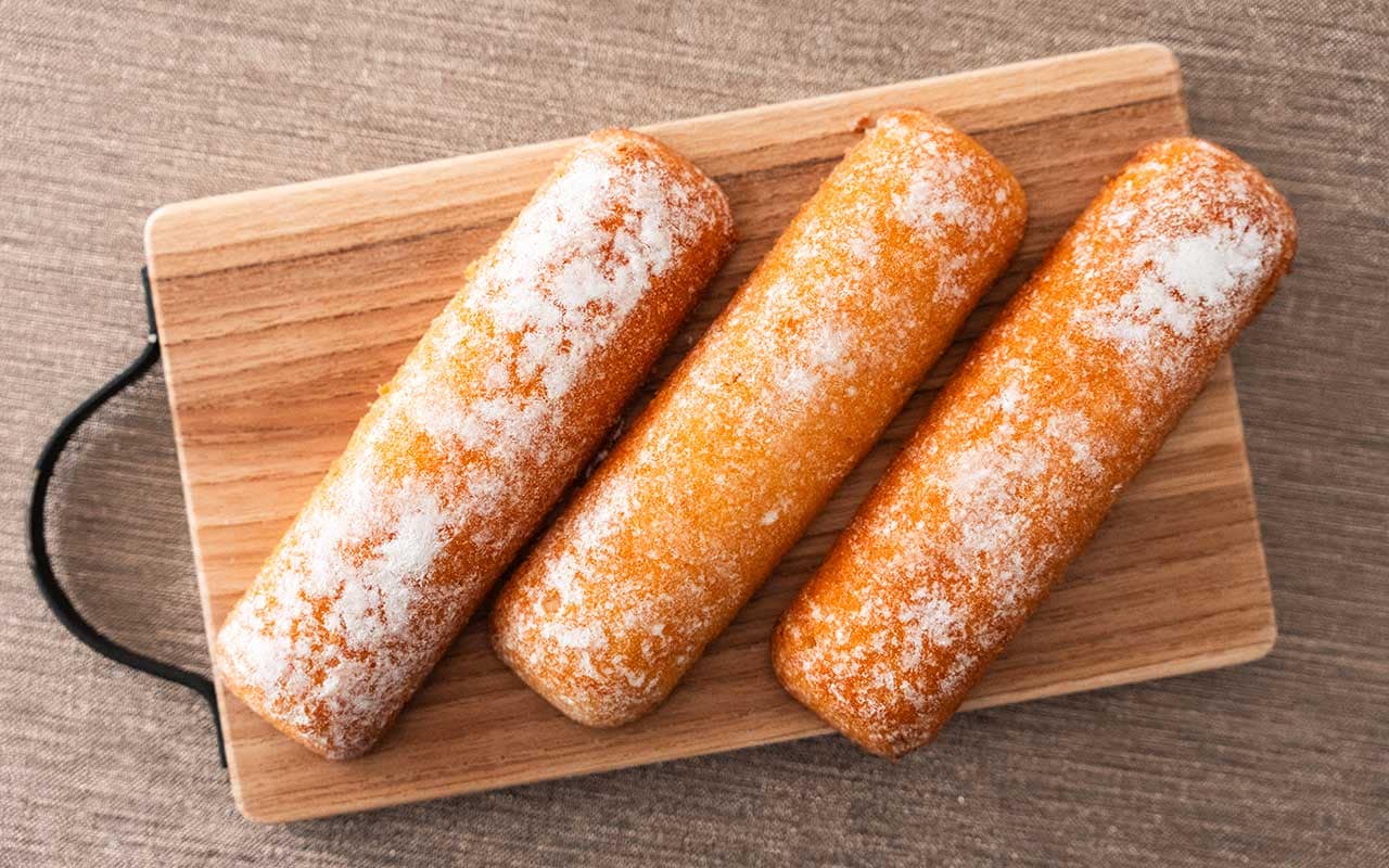 【セブン】新発売のスティックケーキは3本入りなのに安くて美味い