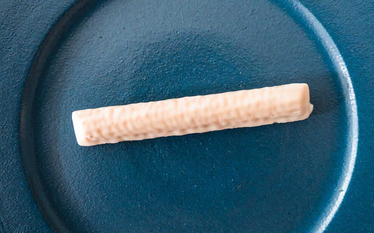 中も外も真っ白【ブルボン】新発売の「エリーゼ」ガチで美味すぎだろ