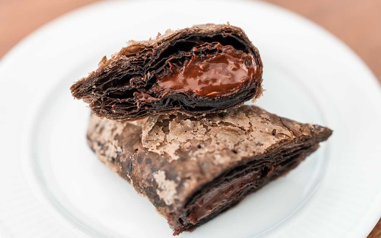 話題の【マクドナルド】限定スイーツがついに発売！マジで2個買いが正解！