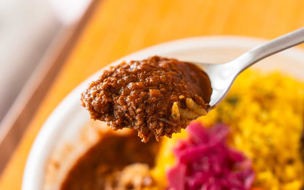 699円なのに本格的【セブン】新発売の2種カレーが最高に楽しい