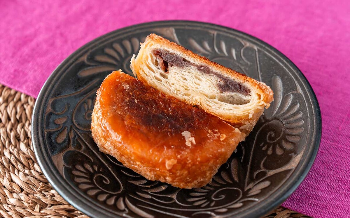 【セブン新商品】クイニーアマンが餡入りに進化！想像以上の美味さに驚き