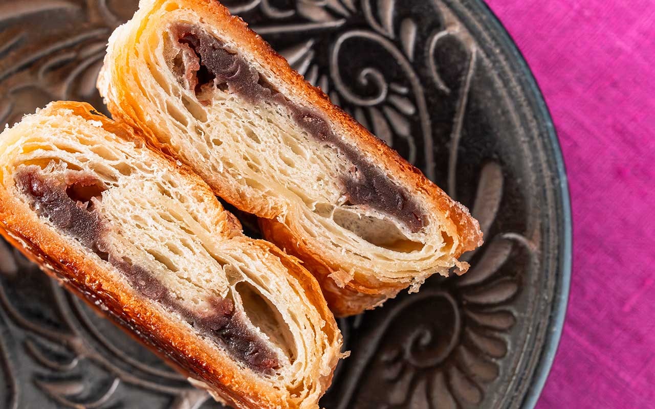 【セブン新商品】クイニーアマンが餡入りに進化!想像以上の美味さに驚き