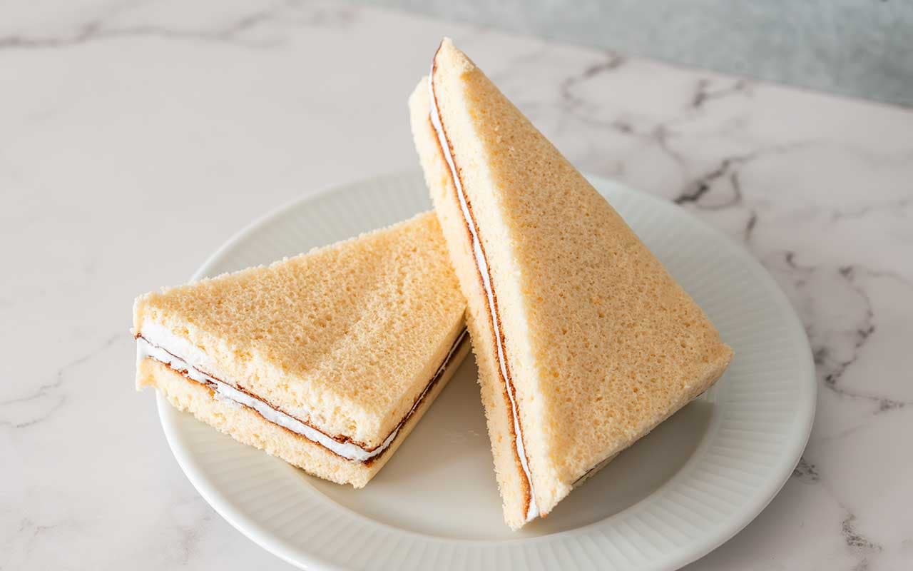 100円台の新商品【セブン】「三角シフォンサンド」の魅力に迫る