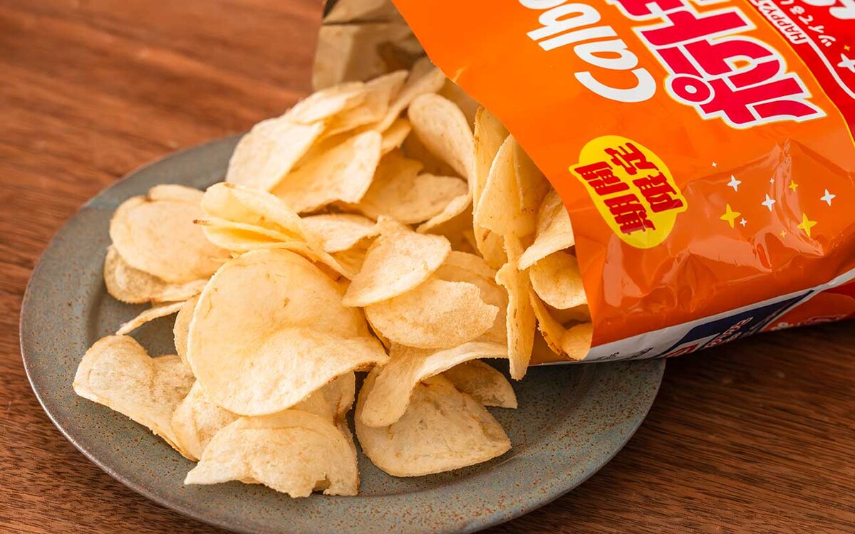 ウマさが約束された味【カルビー】新発売の限定ポテトチップスは一度食べたらやめられない!?