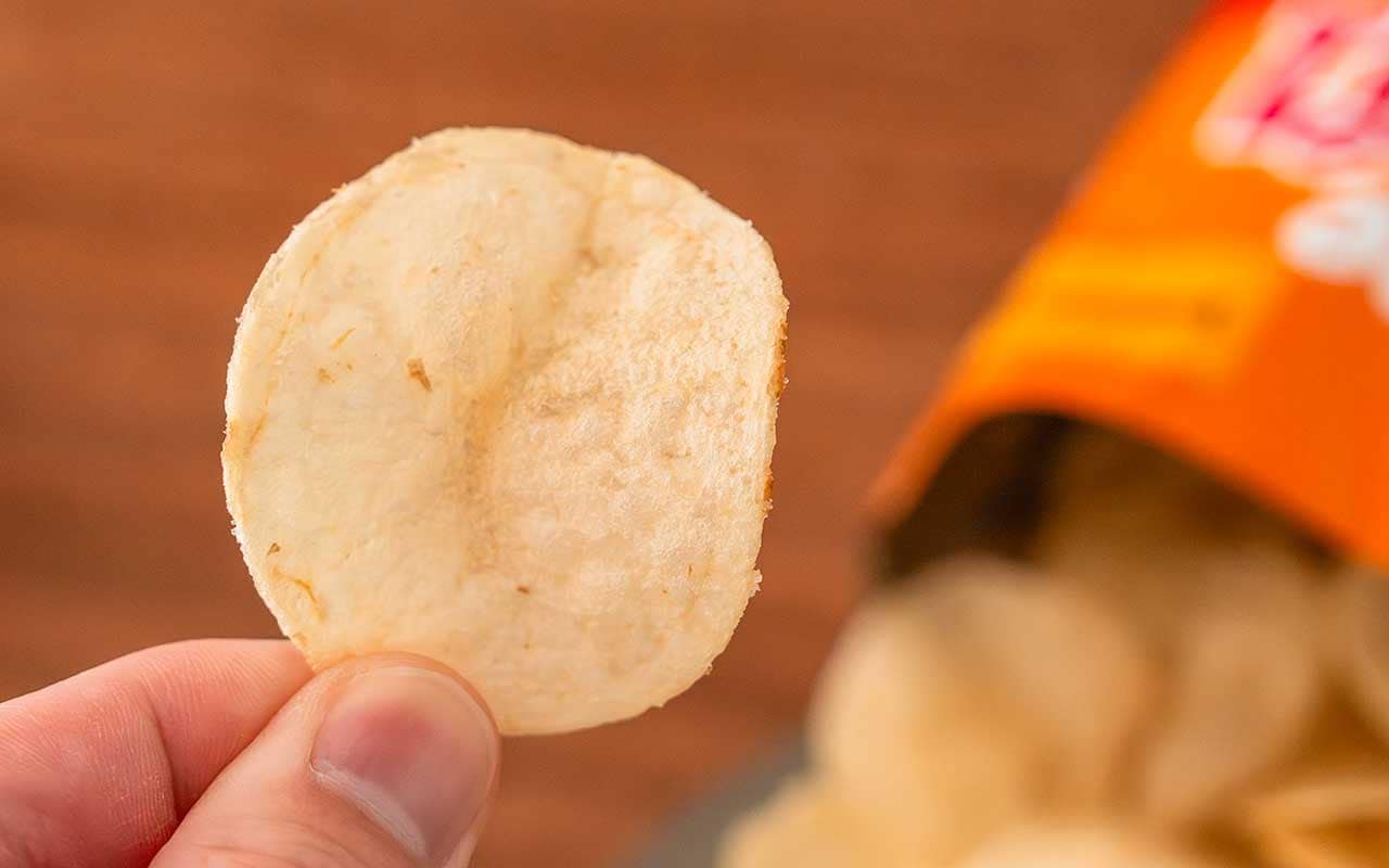 ウマさが約束された味【カルビー】新発売の限定ポテトチップスは一度食べたらやめられない!?