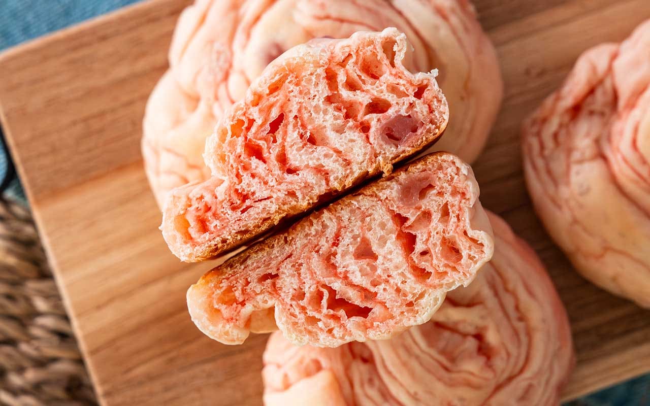 本当にパンなの？1個42円【セブン】新発売の菓子パンの魅力とは？