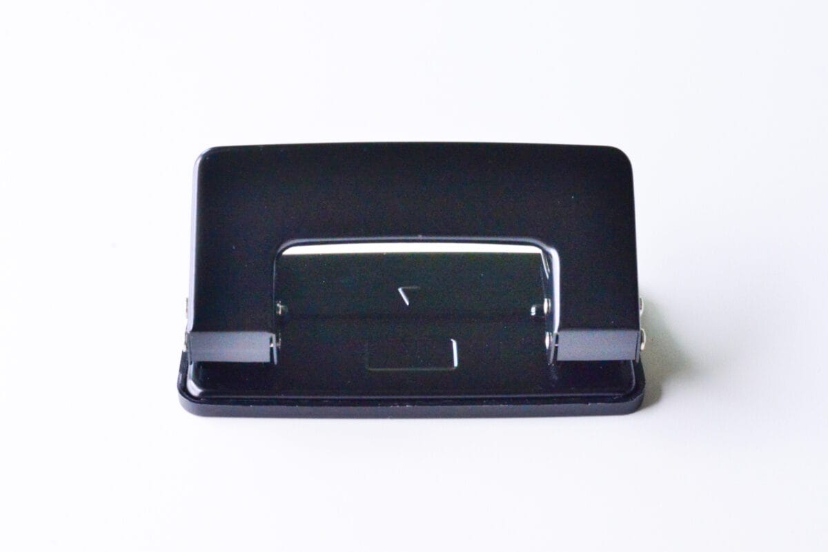 穴あけパンチは100均に売ってる？【ダイソー・セリア・キャンドゥ】