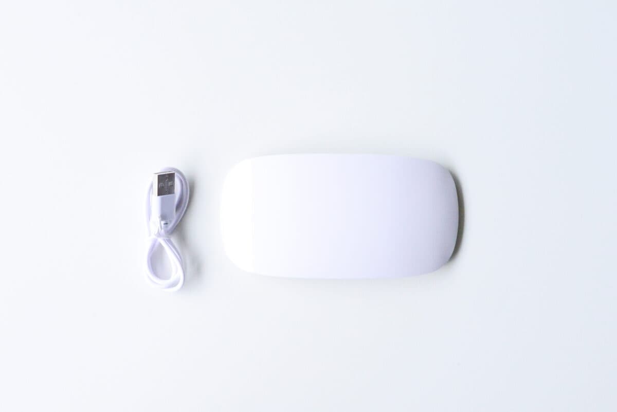 100均のUVライトを買ってみた!【セリア・キャンドゥ・ダイソー】