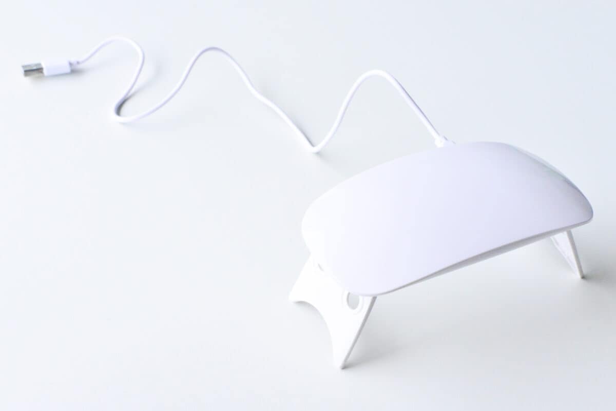 100均のUVライトを買ってみた!【セリア・キャンドゥ・ダイソー】