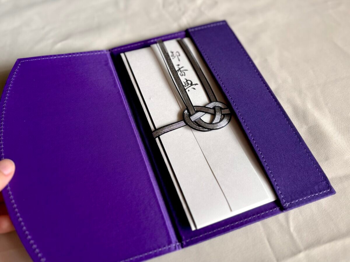 100均の袱紗、実際どう？慶弔両用はある？購入時の注意点も