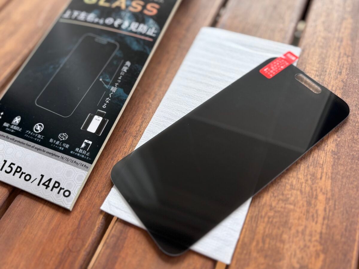 機能性で選ぶ100均のスマホフィルム|のぞき見防止やガラスフィルムも