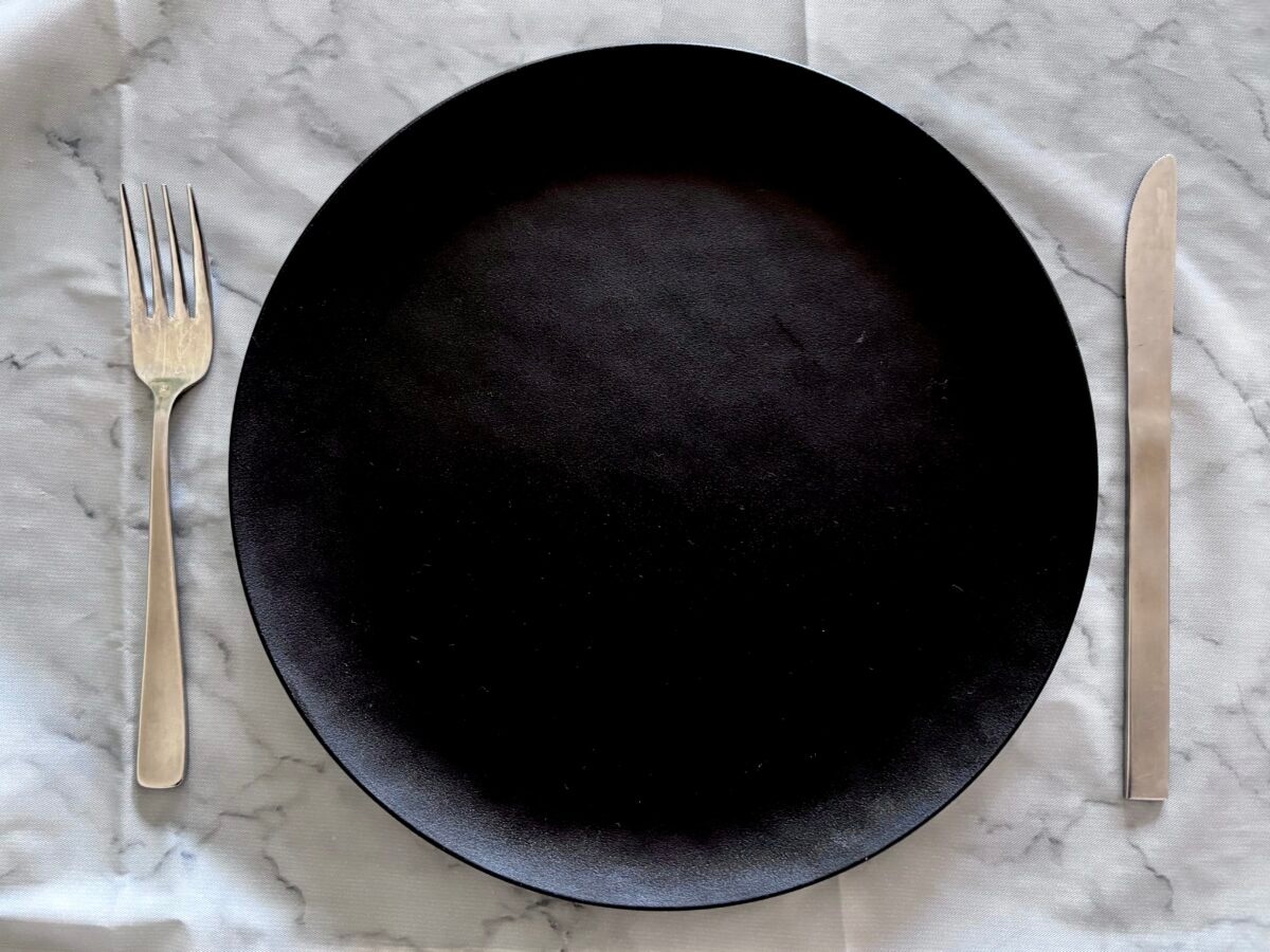 100均のテーブルクロスで即おしゃれ！ クリスマスにもおすすめ