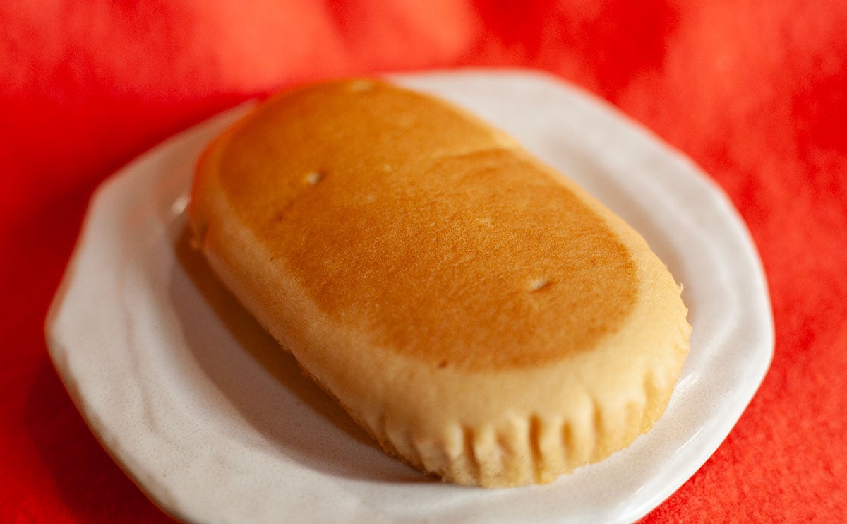 「ガチ美味しい」の声も。見た目は地味だけど買って大正解の【セブン】新作パン