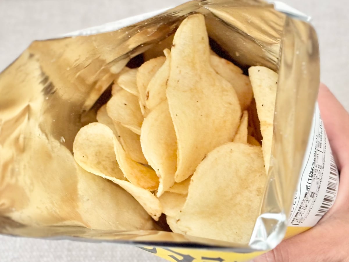 マヨ×にんにくの組み合わせがたまらん!【ファミマ限定】ポテチが罪深い