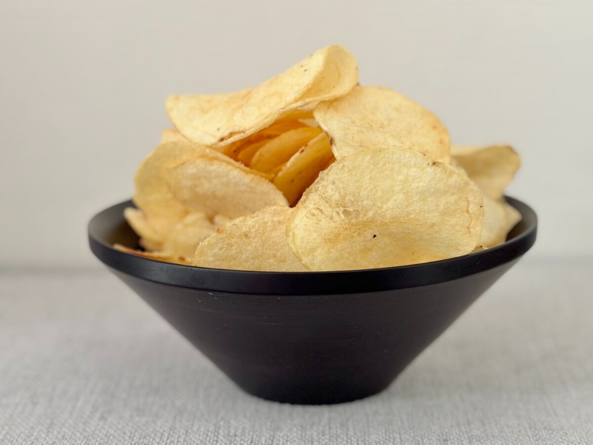 マヨ×にんにくの組み合わせがたまらん！【ファミマ限定】ポテチが罪深い