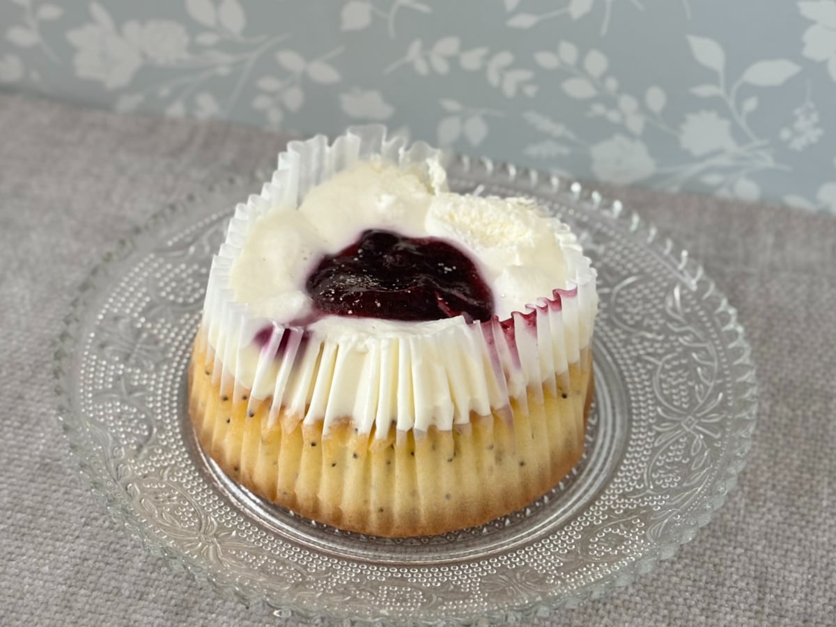 「プチプチして甘い香り」【ローソン】人気番組の登場スイーツを実食