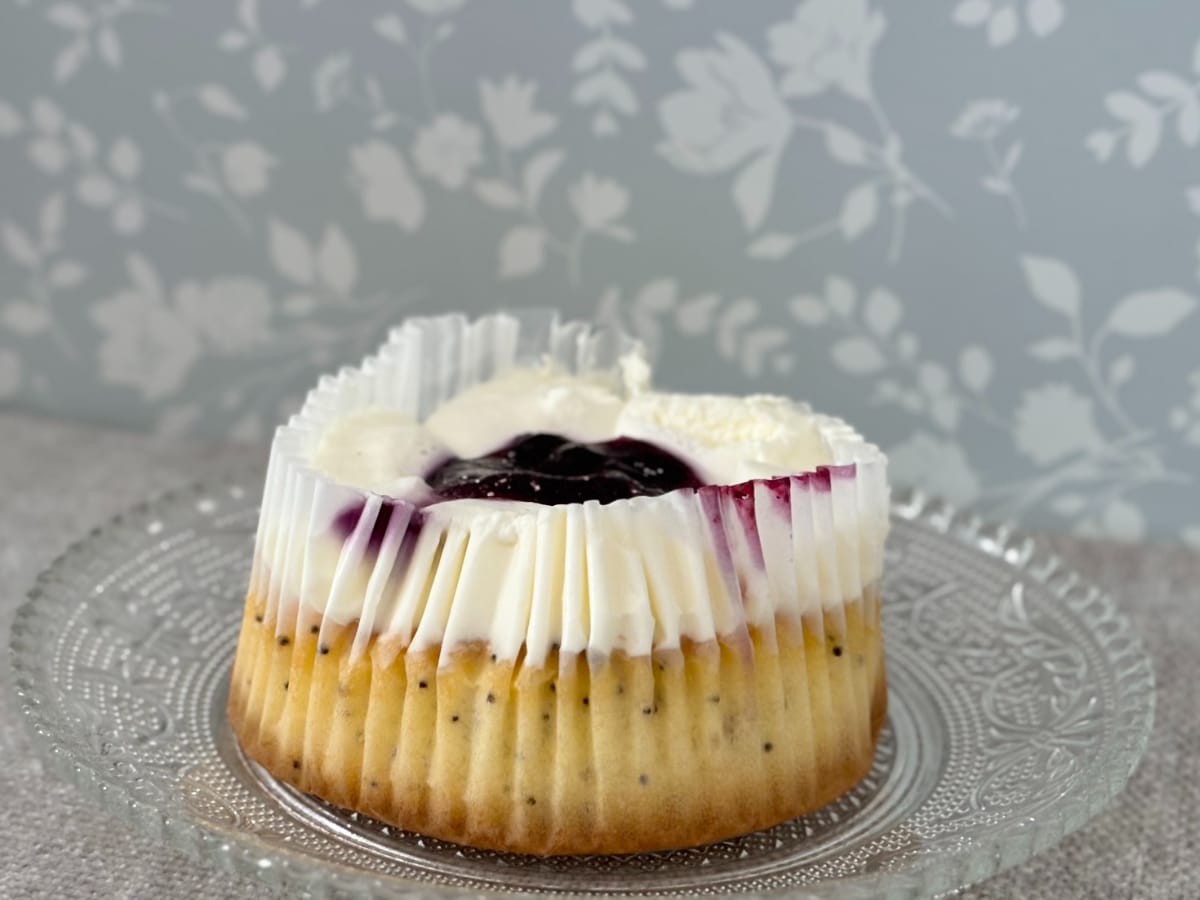 「プチプチして甘い香り」【ローソン】人気番組の登場スイーツを実食