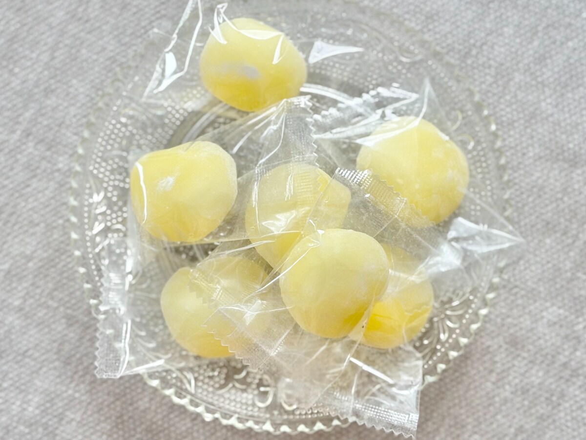 ぷにもち食感と甘さが「うま〜」【ローソン】のひとくち和菓子を実食