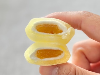 ぷにもち食感と甘さが「うま〜」【ローソン】のひとくち和菓子を実食