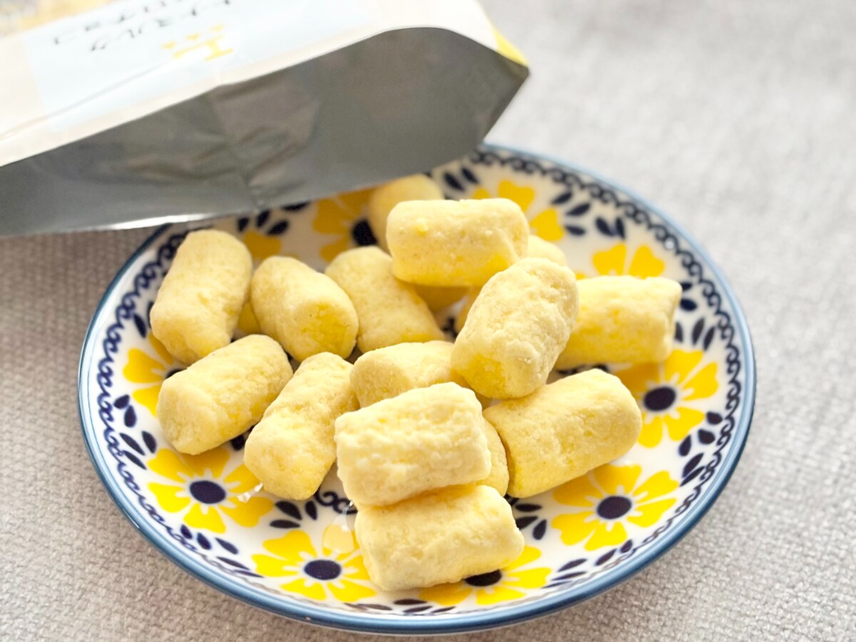 ふわしゅわ食感にハマる！【ローソン】黄色い新作おやつの正体って？