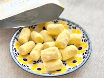 ふわしゅわ食感にハマる！【ローソン】黄色い新作おやつの正体って？