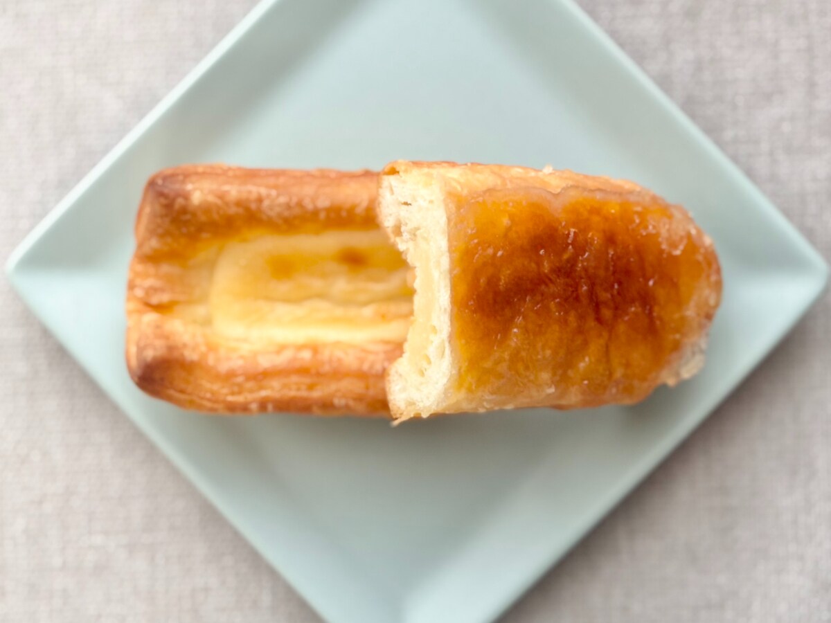 ダブルというよりトリプル！？【ファミマ】ウラがカリカリのスイーツパン