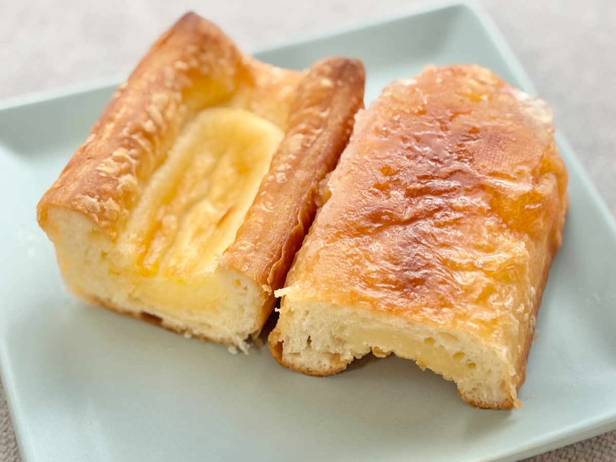 ダブルというよりトリプル!?【ファミマ】ウラがカリカリのスイーツパン