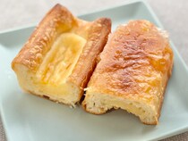 ダブルというよりトリプル！？【ファミマ】ウラがカリカリのスイーツパン