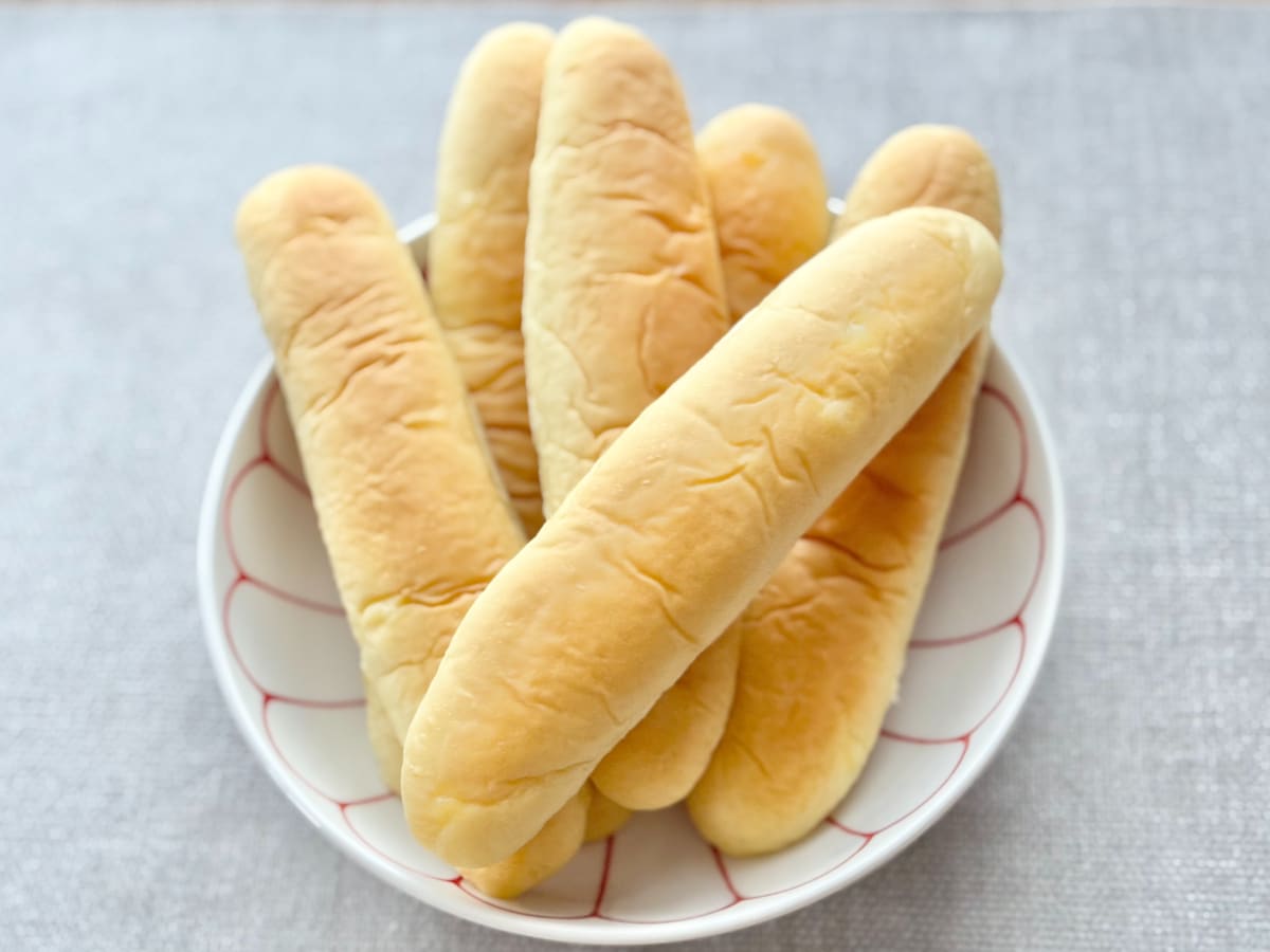 「子どもたちに大ウケ」【セブン】1本約28円の激安パンがお値段以上