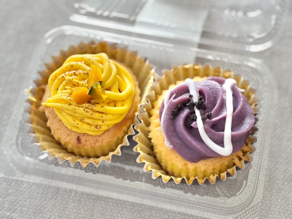 ハロウィンカラーが激かわ♡【ファミマ】に「優しい甘さ」のプチケーキ