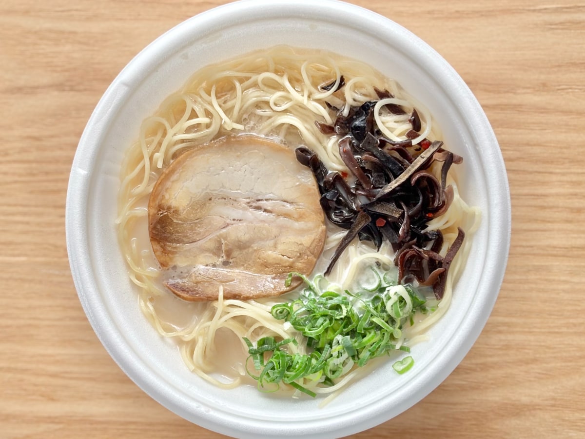 あの有名店監修の麺がついに【ファミマ】に登場！「再現度高い」の声も