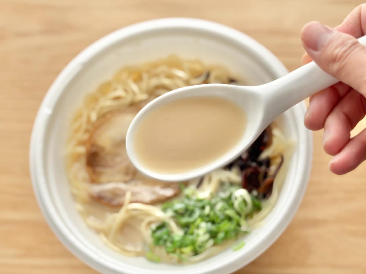 あの有名店監修の麺がついに【ファミマ】に登場！「再現度高い」の声も