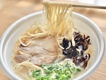 あの有名店監修の麺がついに【ファミマ】に登場！「再現度高い」の声も