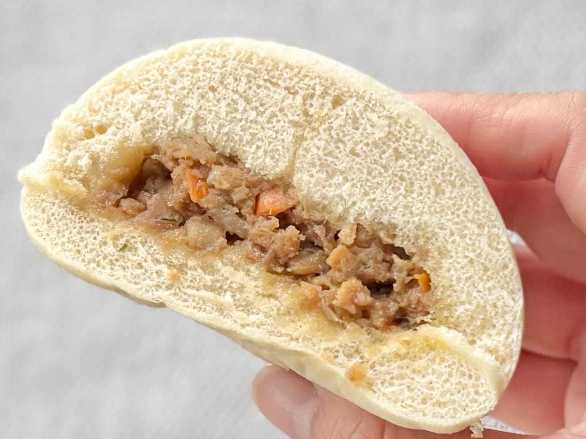 こんなの初めて！【ファミマ】「すっごい和な味付け」の中華まんって？