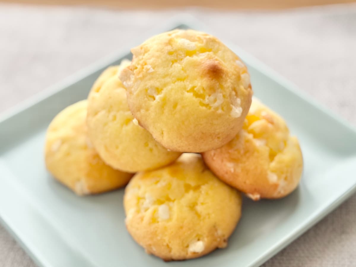 1個あたり約30円!【ファミマ】のミニパンは「駄菓子みたい」な味わい