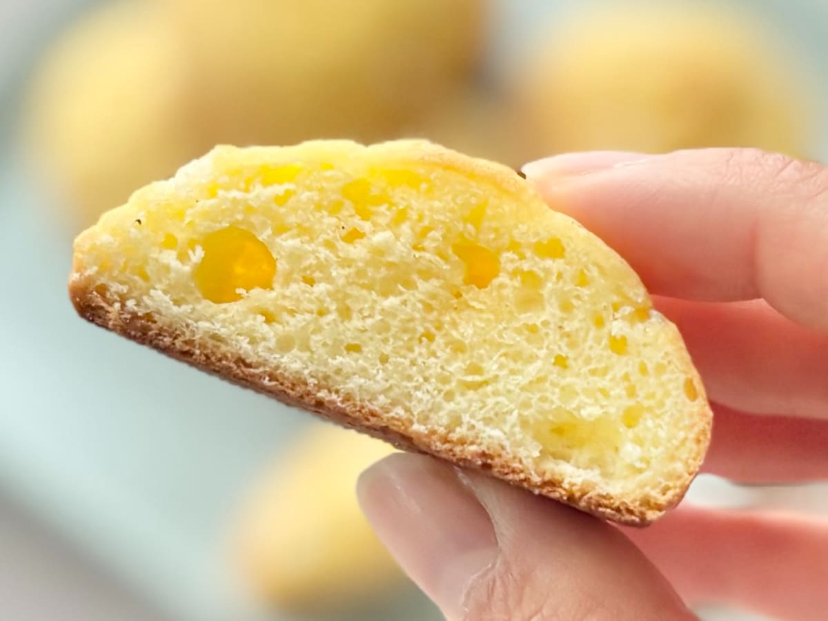 1個あたり約30円!【ファミマ】のミニパンは「駄菓子みたい」な味わい