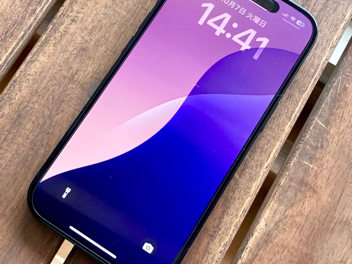 機能性で選ぶ100均のスマホフィルム|のぞき見防止やガラスフィルムも