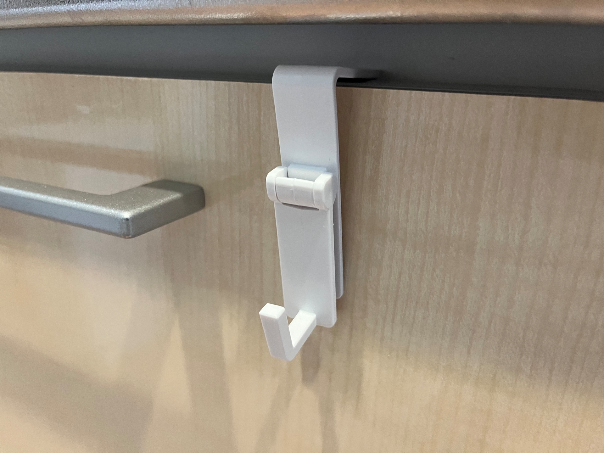 「Ｓｉｍｐｌｅｒ　シンク扉用ゴミ袋ホルダー」