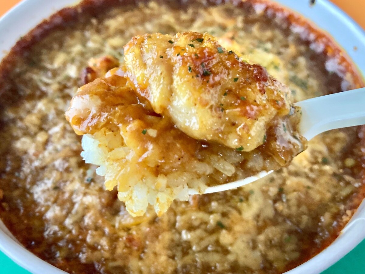 「馬鹿ウマい！」「もう一個買えばよかった！」【ローソン】あの名店ファン歓喜のチキン焼カレー