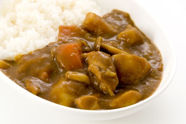 かける?添える?カレーライスの「お供」のベスト