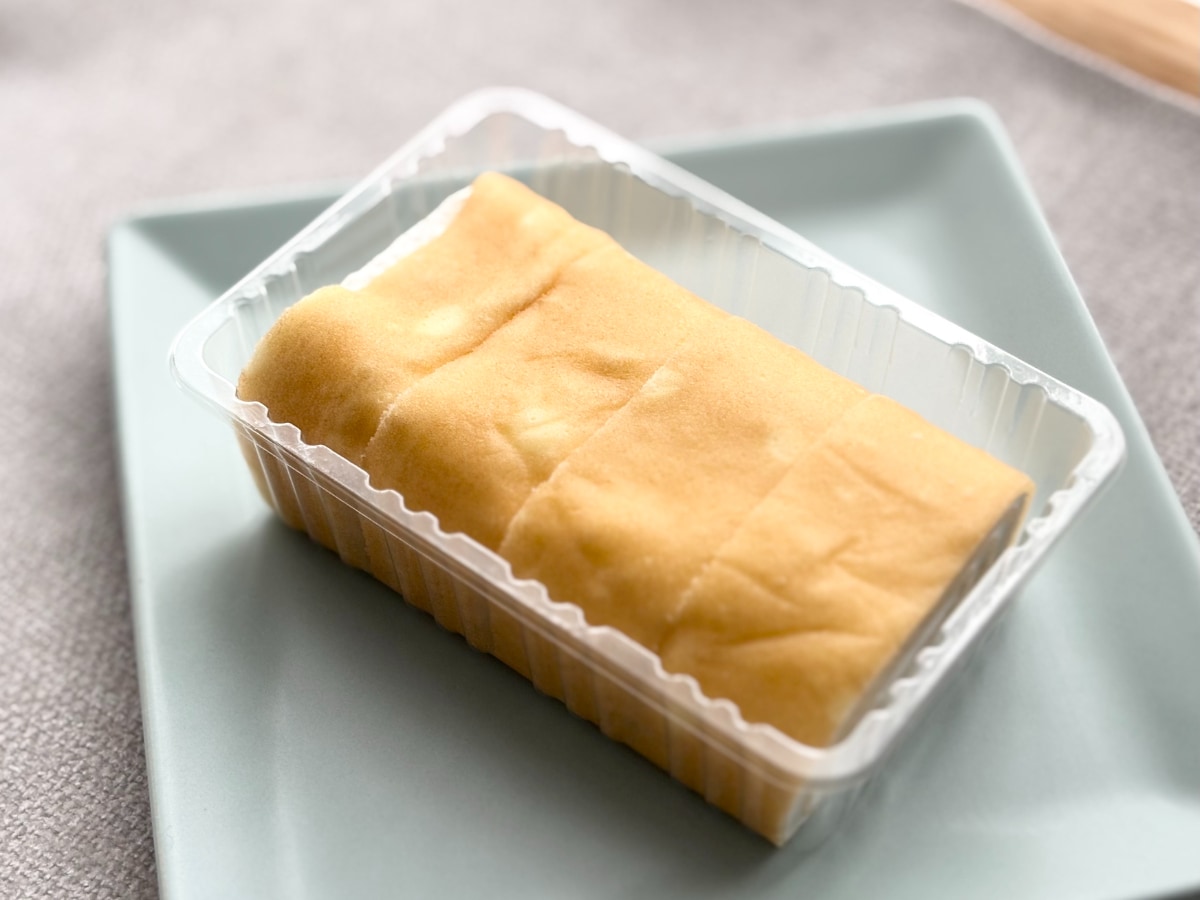 クリーム好きは要チェック!【セブン】一口サイズのスイーツを食べてみた