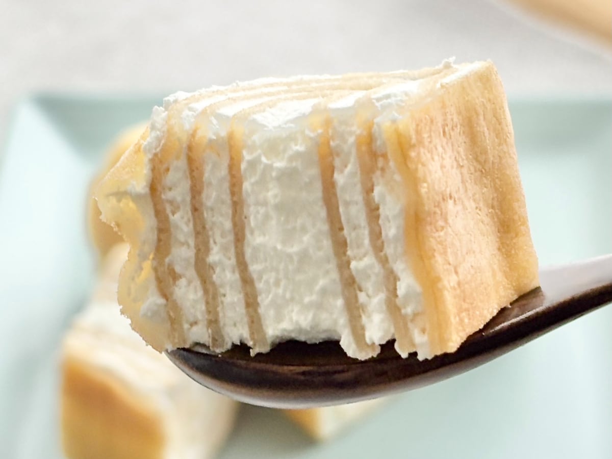 クリーム好きは要チェック！【セブン】一口サイズのスイーツを食べてみた