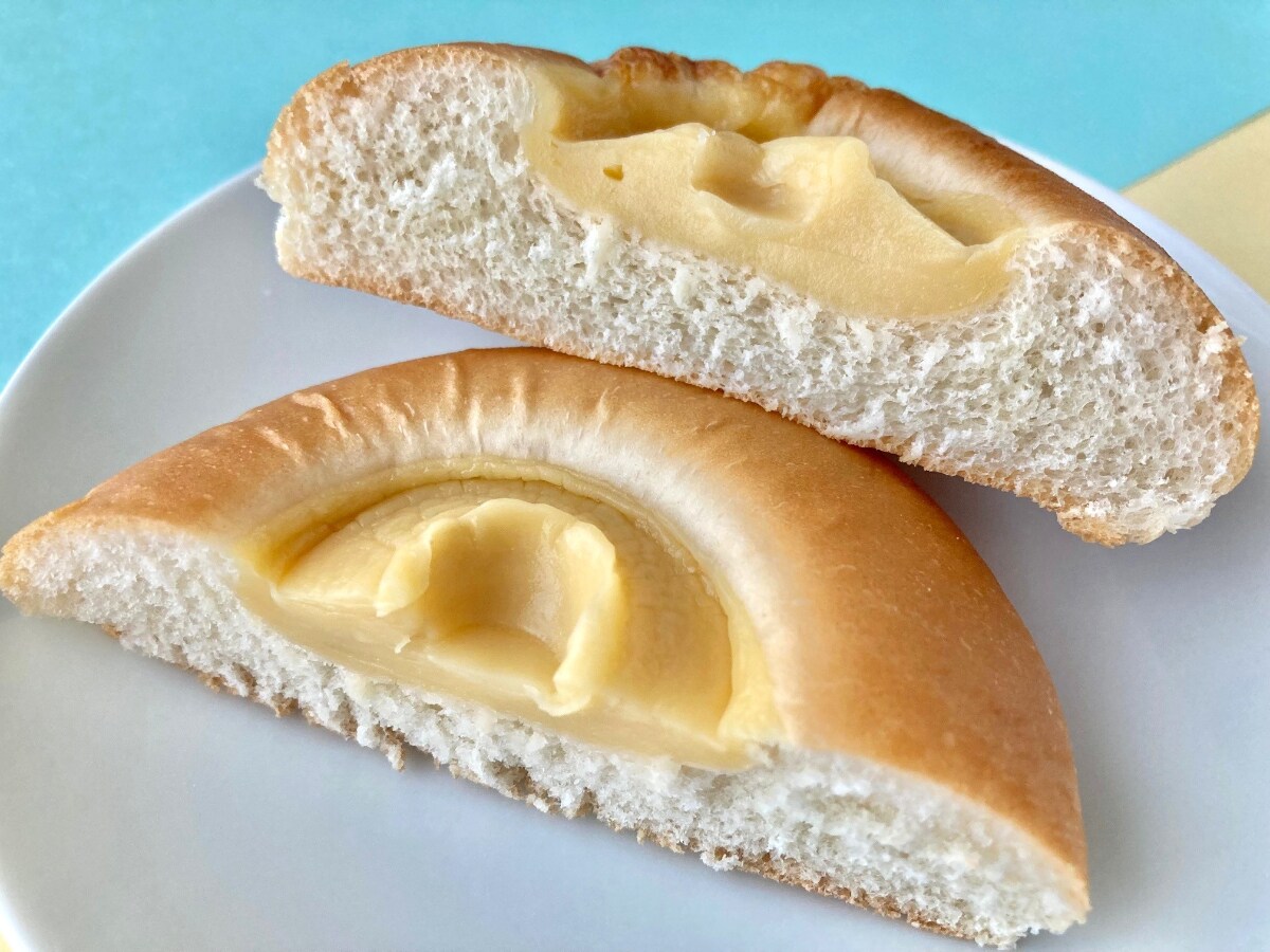 ビジュアルが斬新!リベイクもあり?【セブン】不思議な味わいのチーズパン