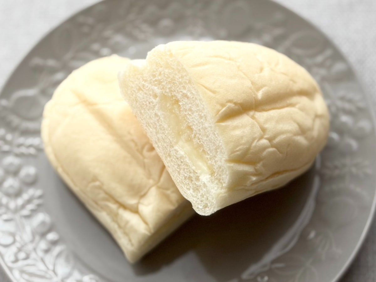 しっとりもちもちなのにシャキシャキ!【ファミマ】人気パンの新作を実食