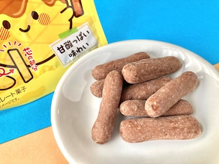 パイナップルのあの部分がお菓子に！【ファミマ限定】斬新なドライフルーツとチョコがマッチ！