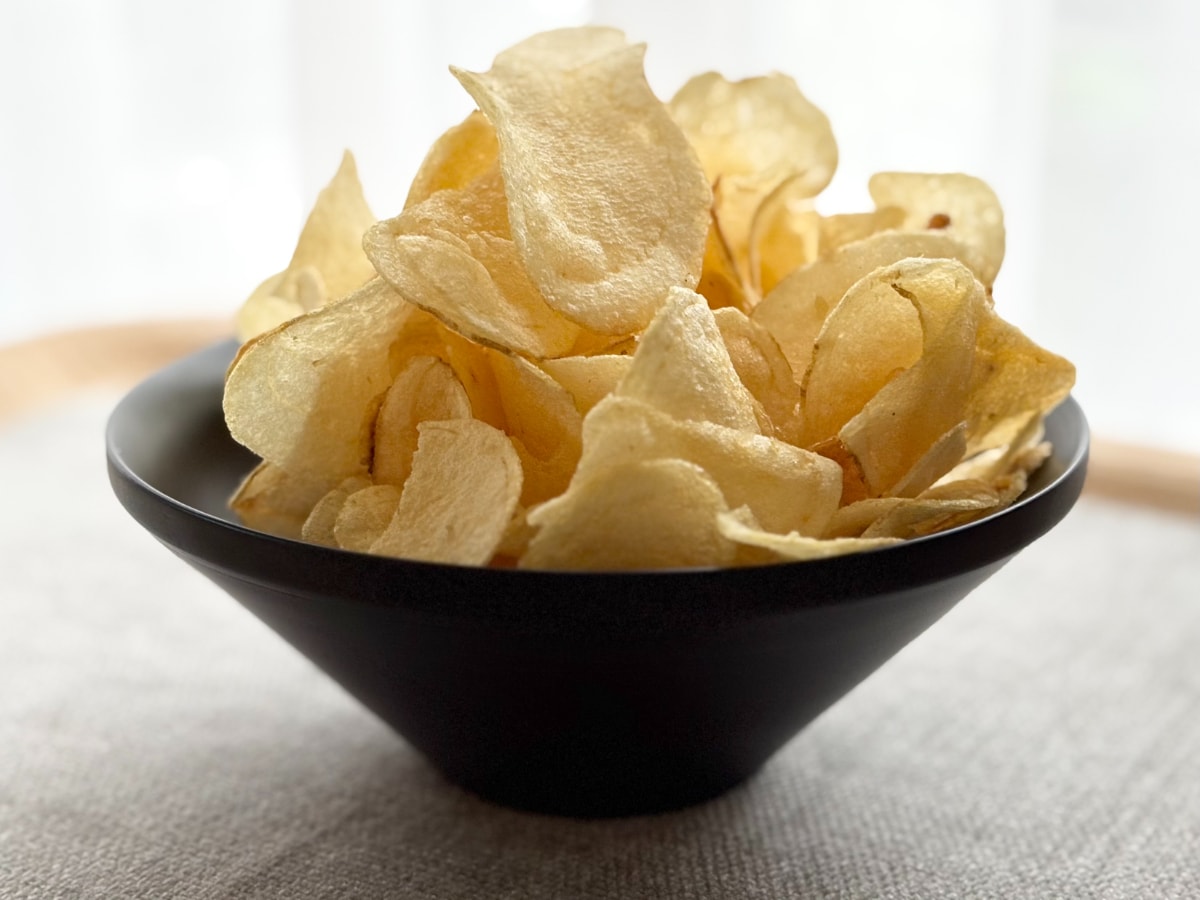 シンプルイズベストってこういうこと？【ファミマ限定】ポテチがウマすぎ