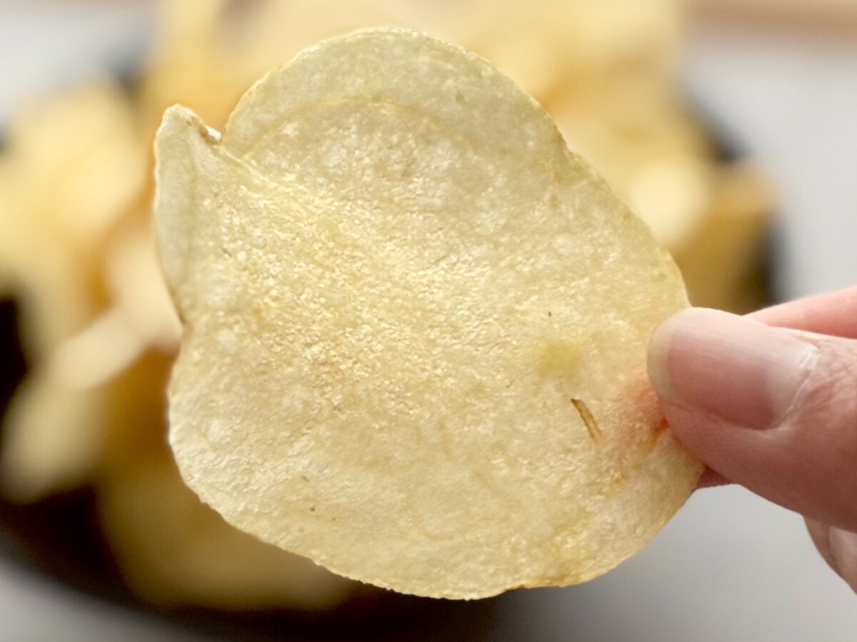 シンプルイズベストってこういうこと？【ファミマ限定】ポテチがウマすぎ