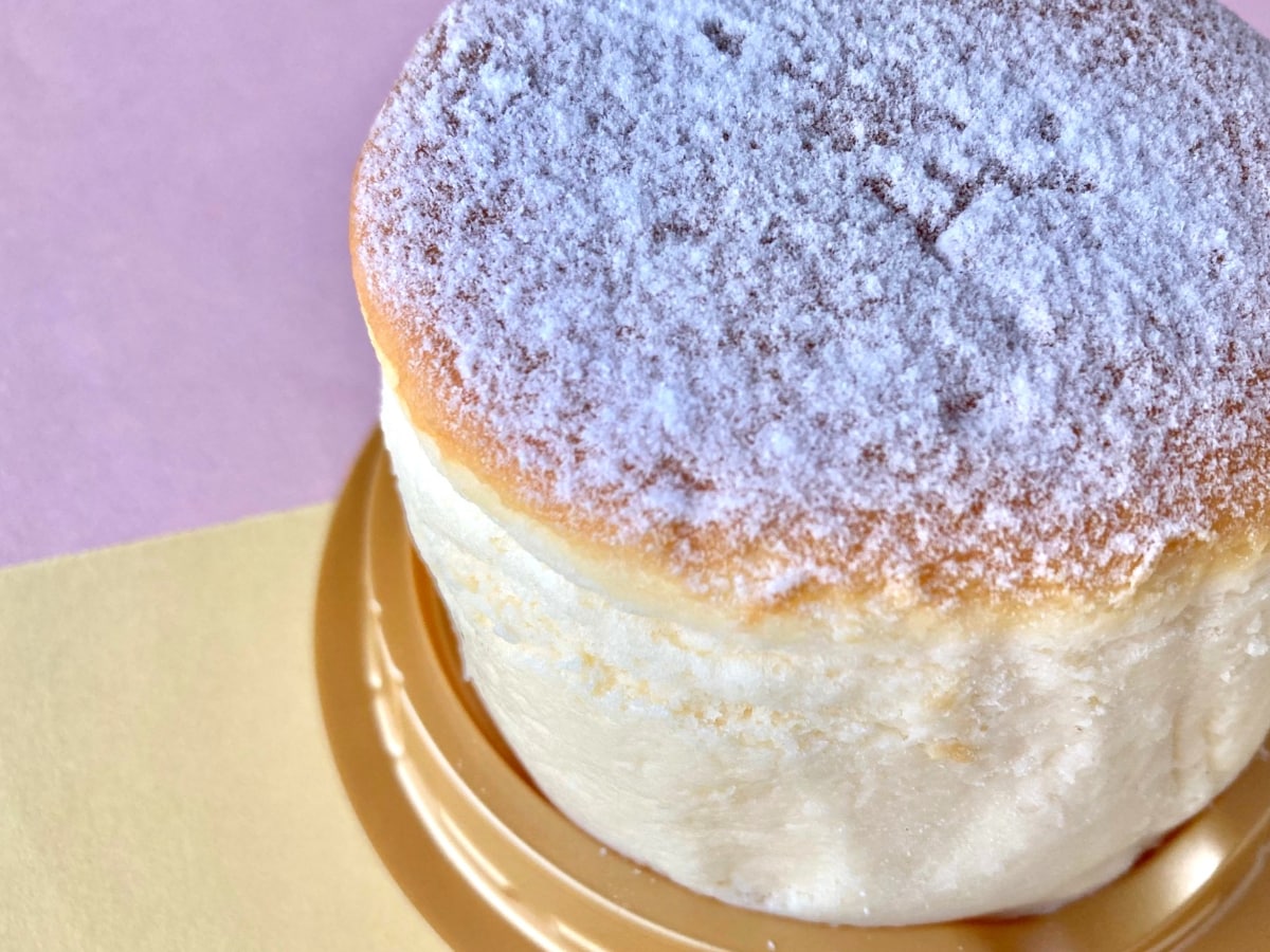 「コンビニとは思えない！」「満たされる！」【セブン】の新作スフレのクオリティにビックリ