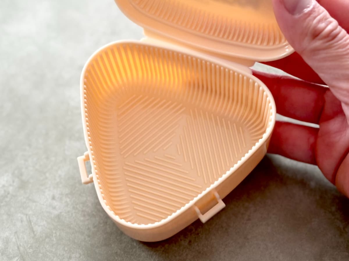 100均のおにぎりケースが超便利!【ダイソー・セリア・キャンドゥ】シリコンタイプや小さめサイズも