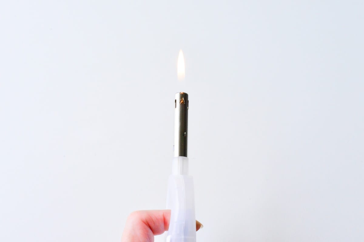 【100均】着火ライターのおすすめ8選｜チャッカマンとの違いも紹介